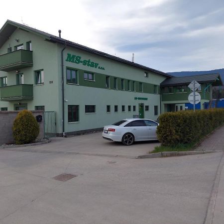 Ms-Ubytovanie Hotel Долни Кубин Екстериор снимка