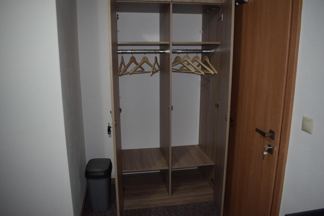 Ms-Ubytovanie Hotel Долни Кубин Екстериор снимка